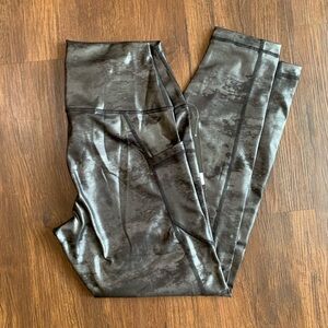 Velocity Shadow Flash Silvery Metallic Black Leggings NWT